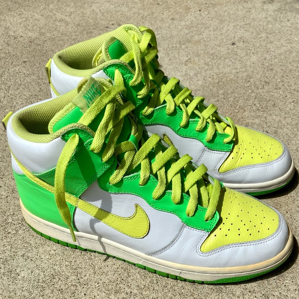 2007 Premium Lemon Chiffon-Radiant Green Dunks